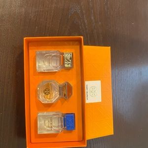 Tory Burch perfume set ( new )